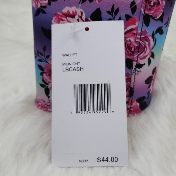 Betsey Johnson Luv Betsey Lbcash Wallet Midnight Roses Multi Color - Picture 16 of 16